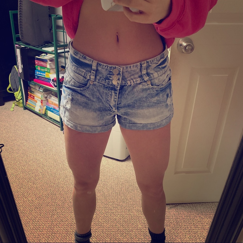 Rue 21 faded wash jean shorts